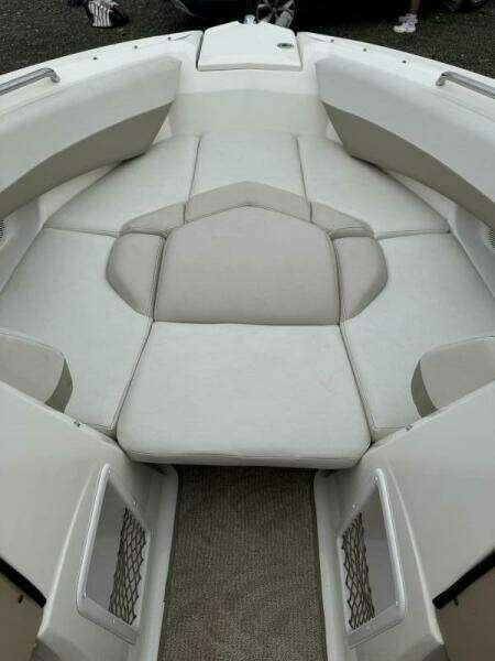 22ft Larson Yacht For Sale