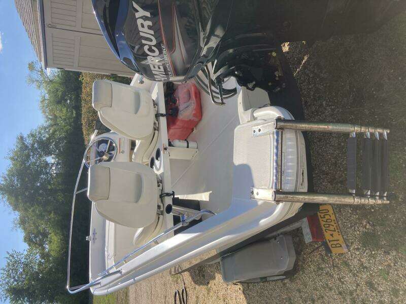 13ft Boston Whaler Yacht For Sale