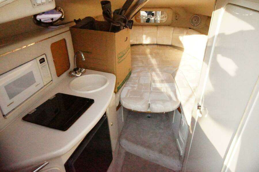 25ft Sea Ray Yacht For Sale