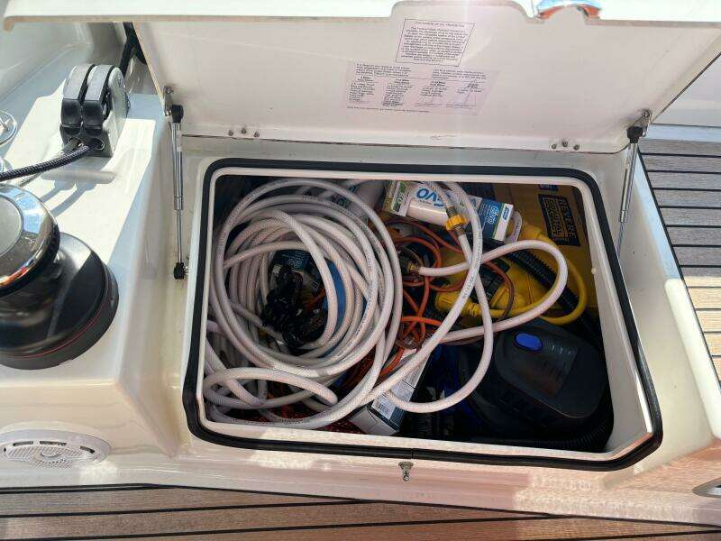 La Paloma 44ft Jeanneau Yacht For Sale