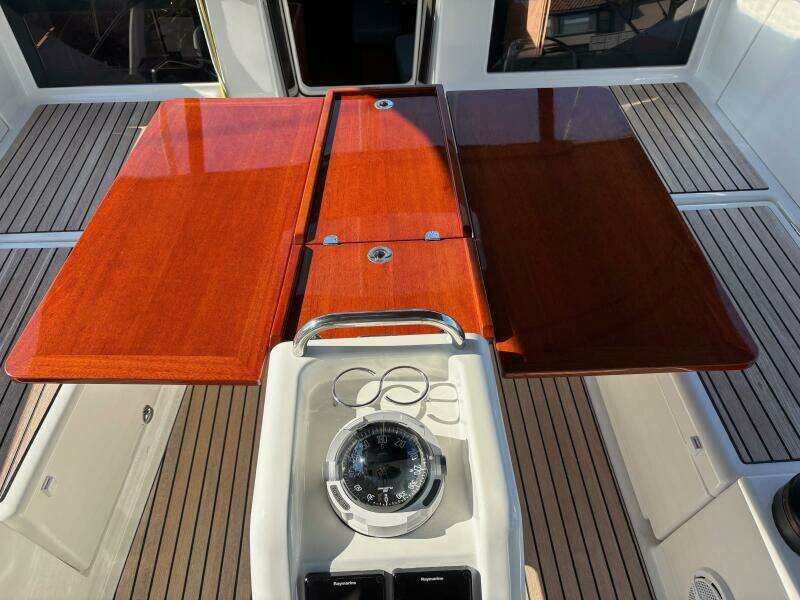 La Paloma 44ft Jeanneau Yacht For Sale