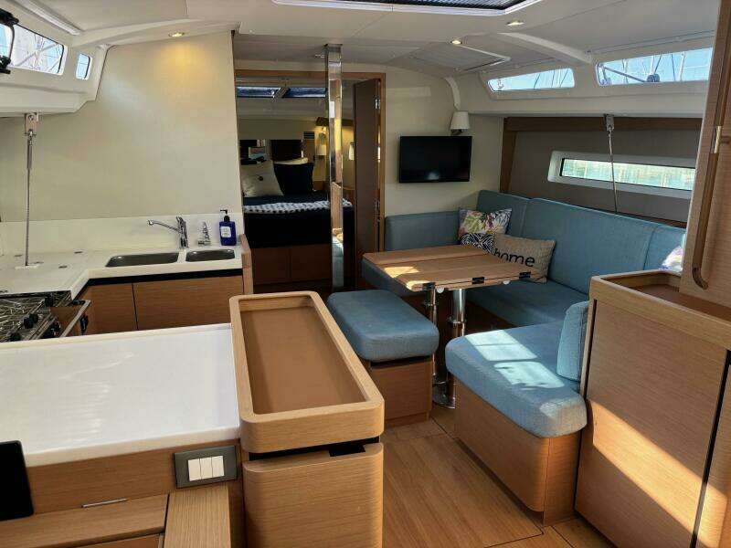 La Paloma 44ft Jeanneau Yacht For Sale