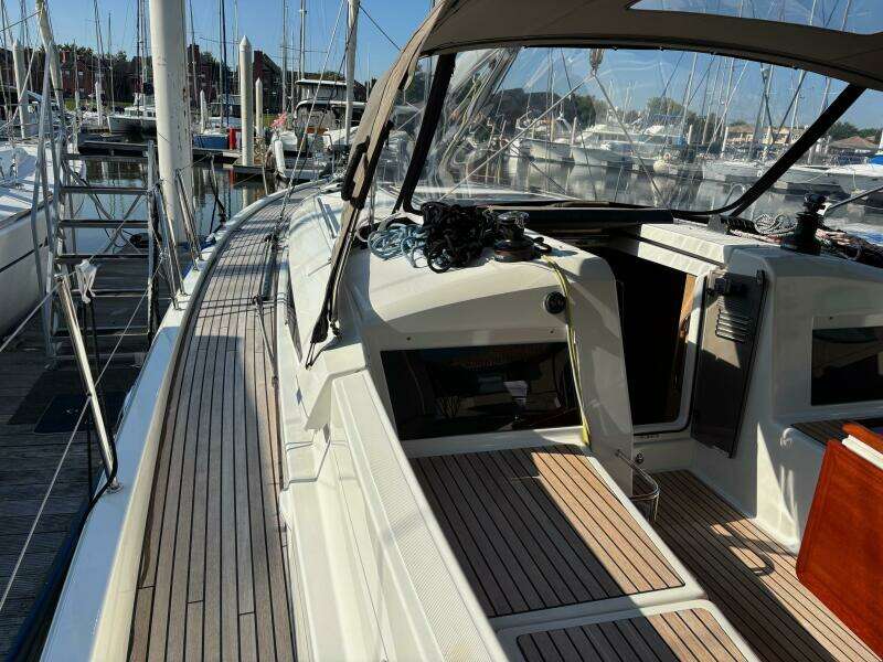 La Paloma 44ft Jeanneau Yacht For Sale