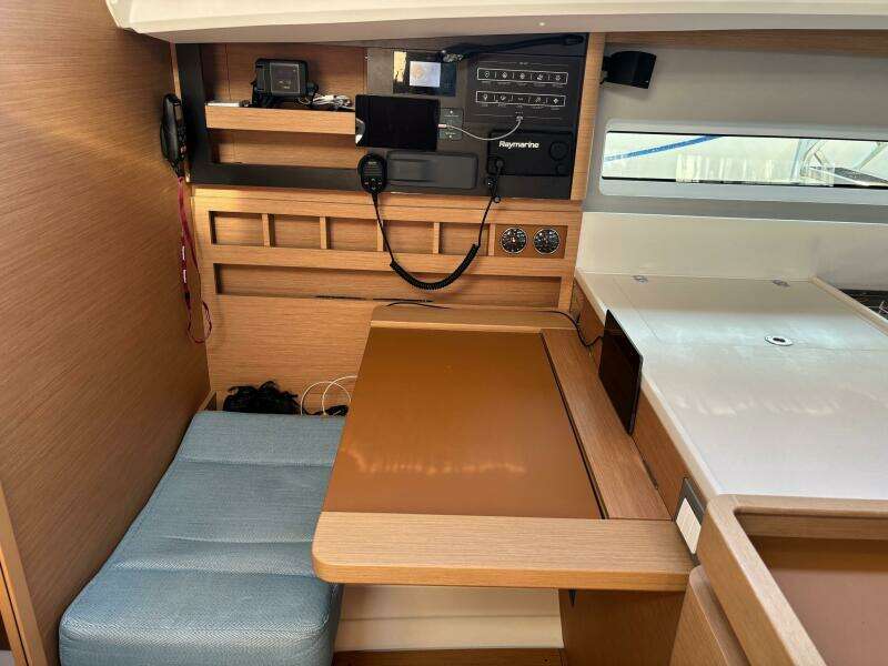 La Paloma 44ft Jeanneau Yacht For Sale