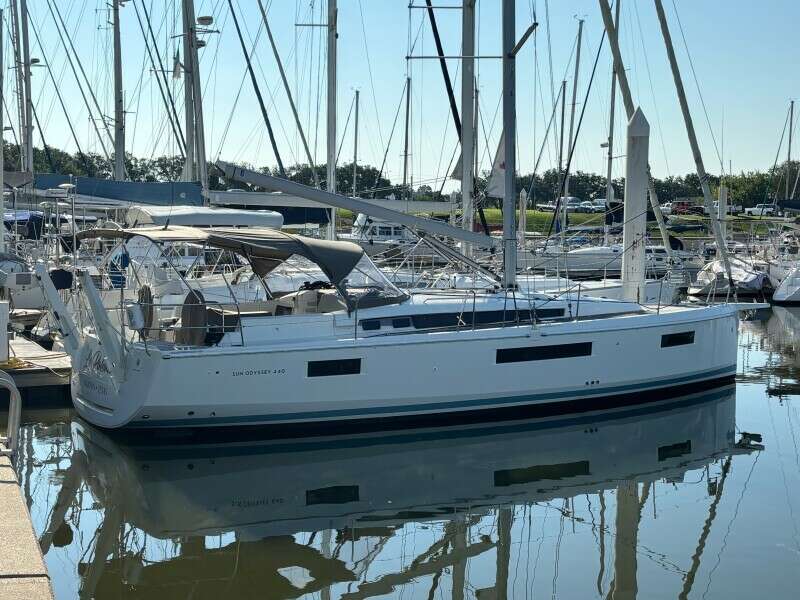 La Paloma 44ft Jeanneau Yacht For Sale