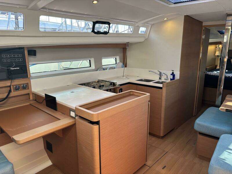 La Paloma 44ft Jeanneau Yacht For Sale