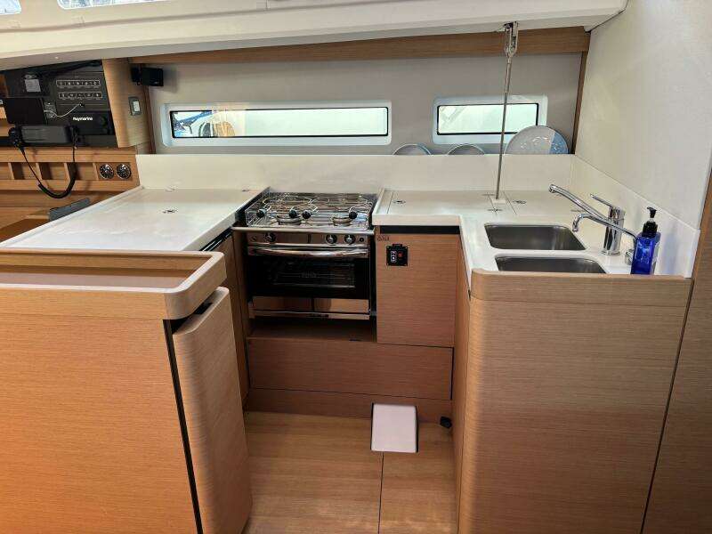 La Paloma 44ft Jeanneau Yacht For Sale
