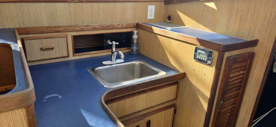 SoulShine 28ft Bertram Yacht For Sale