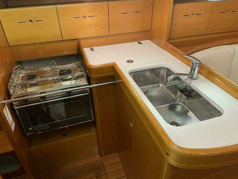 Flyswatter 40ft Beneteau Yacht For Sale