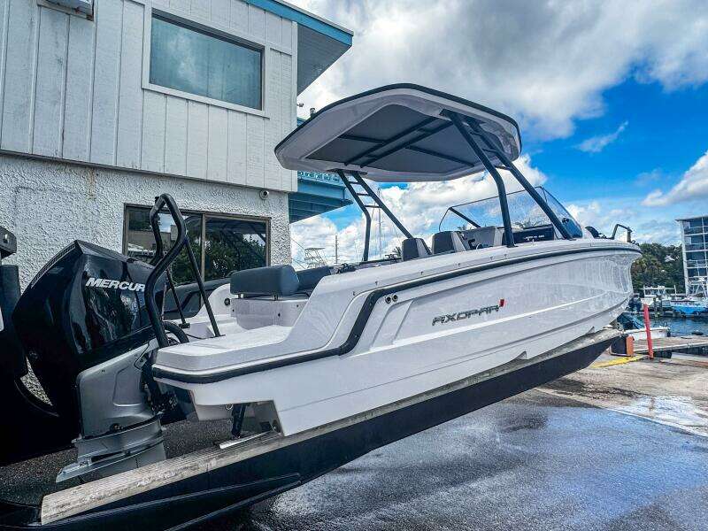25ft Axopar Yacht For Sale