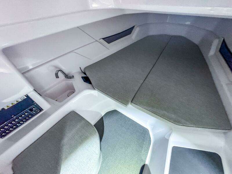 25ft Axopar Yacht For Sale