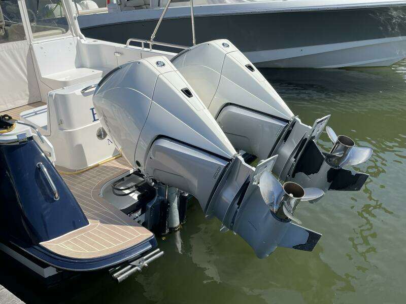 Eagle III 35ft MJM Yacht For Sale