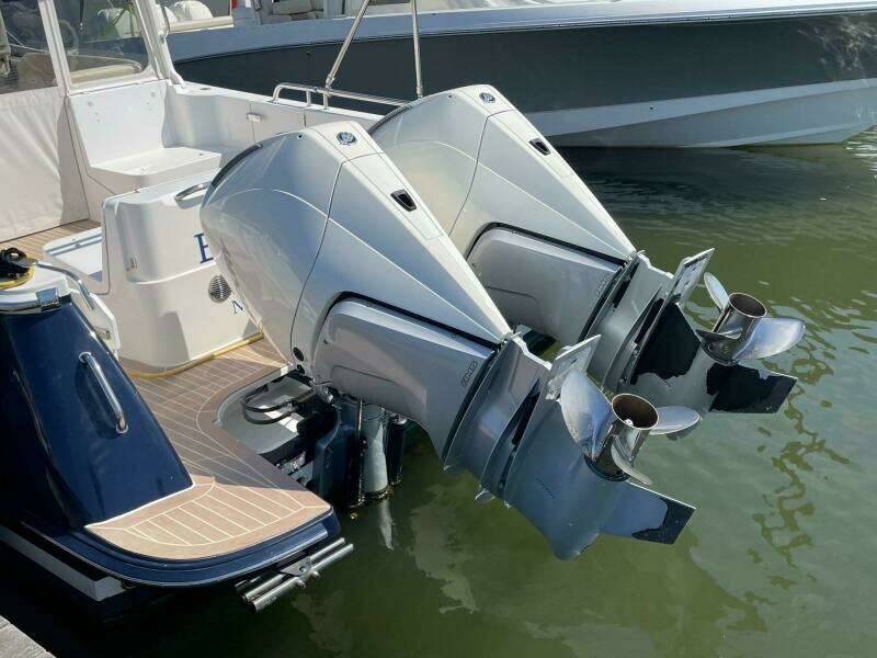 Eagle III 35ft MJM Yacht For Sale