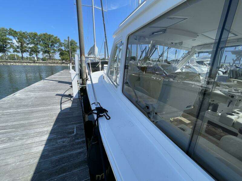 Eagle III 35ft MJM Yacht For Sale