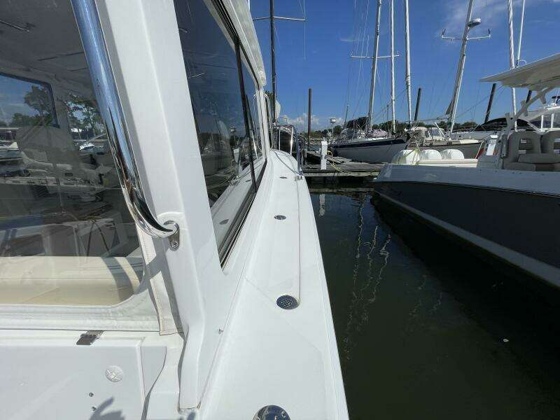 Eagle III 35ft MJM Yacht For Sale