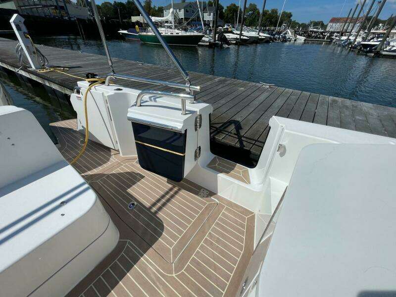 Eagle III 35ft MJM Yacht For Sale