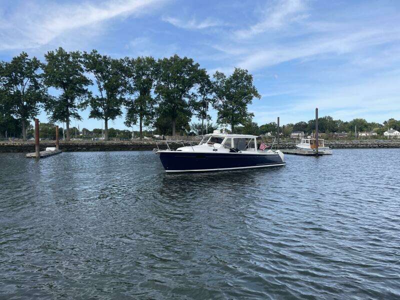 Eagle III 35ft MJM Yacht For Sale