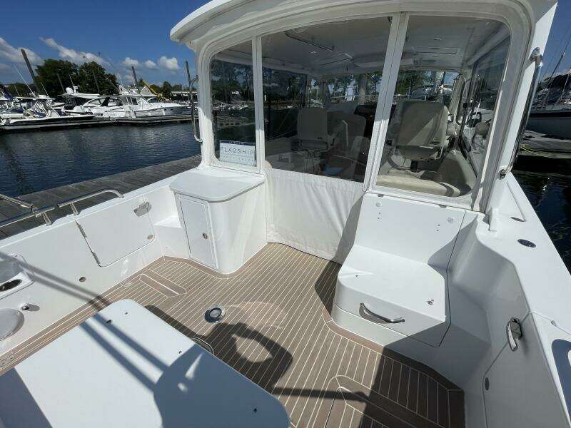 Eagle III 35ft MJM Yacht For Sale
