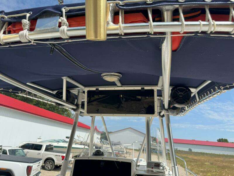 26ft Boston Whaler Yacht For Sale