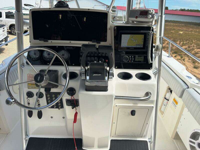 26ft Boston Whaler Yacht For Sale