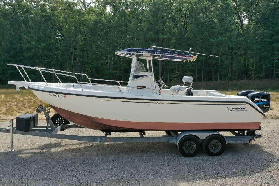 26ft Boston Whaler Yacht For Sale