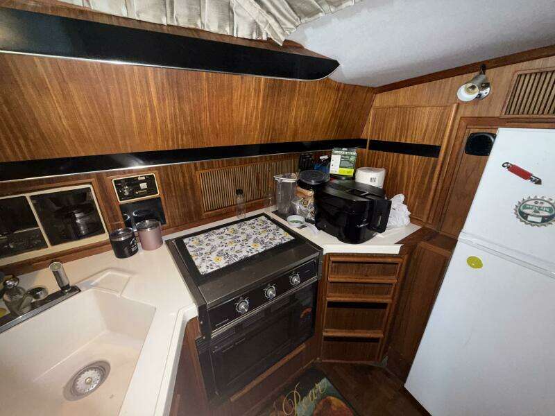 7th Sun 41ft Sea Ray Yacht For Sale