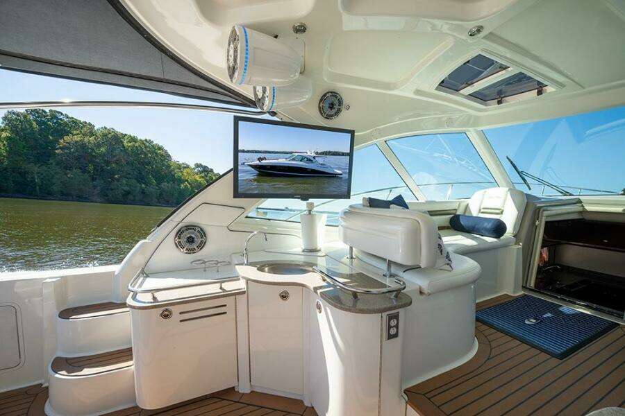 Cockpit wetbar