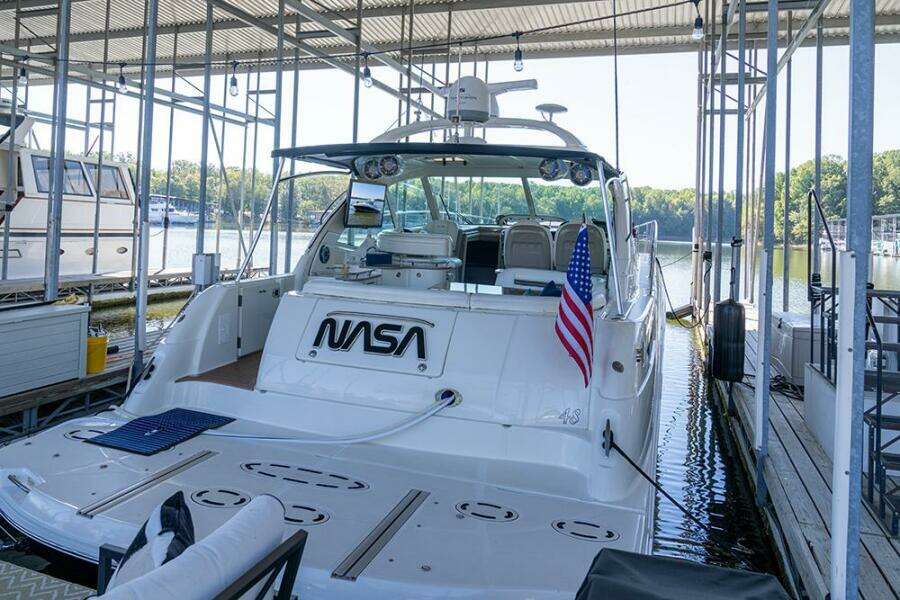 Transom (in slip)