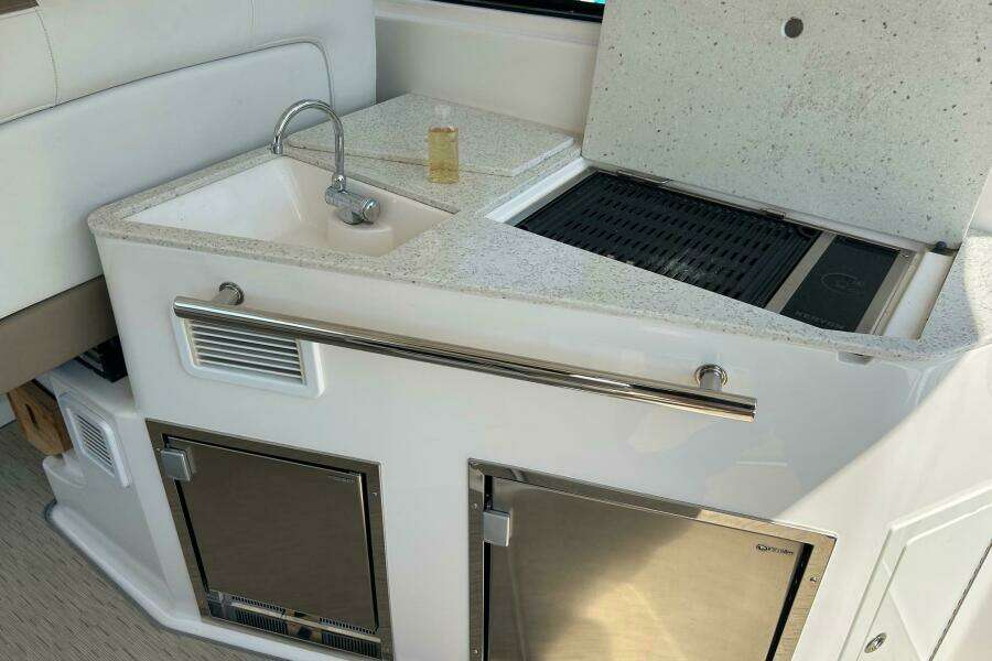 TRANSPARENCY 36ft Regal Yacht For Sale