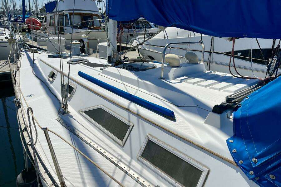 34ft Hunter Yacht For Sale