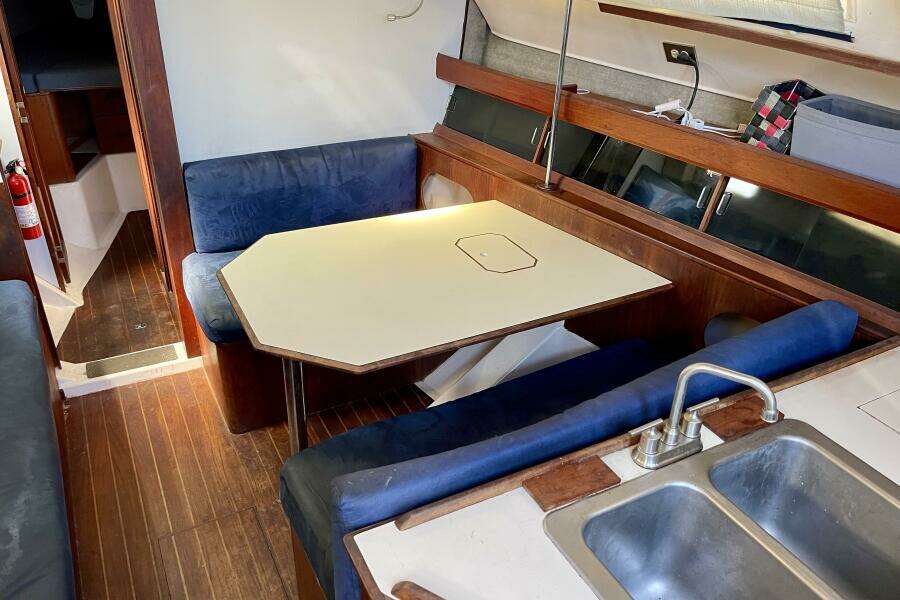 34ft Hunter Yacht For Sale