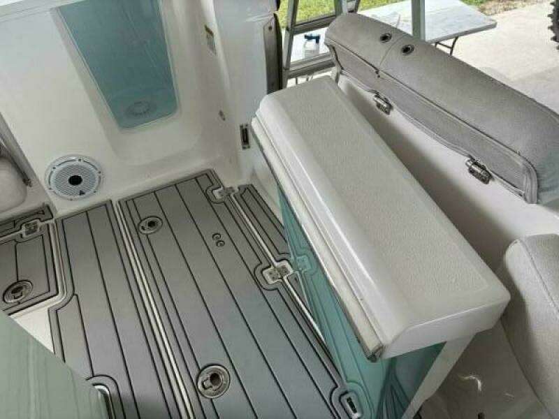 29ft Sea Fox Yacht For Sale