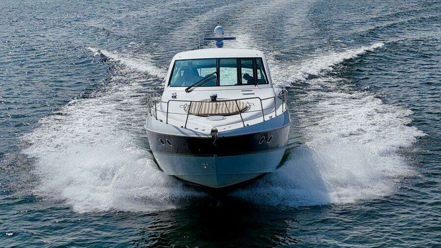 54ft Cruisers Yachts Yacht For Sale