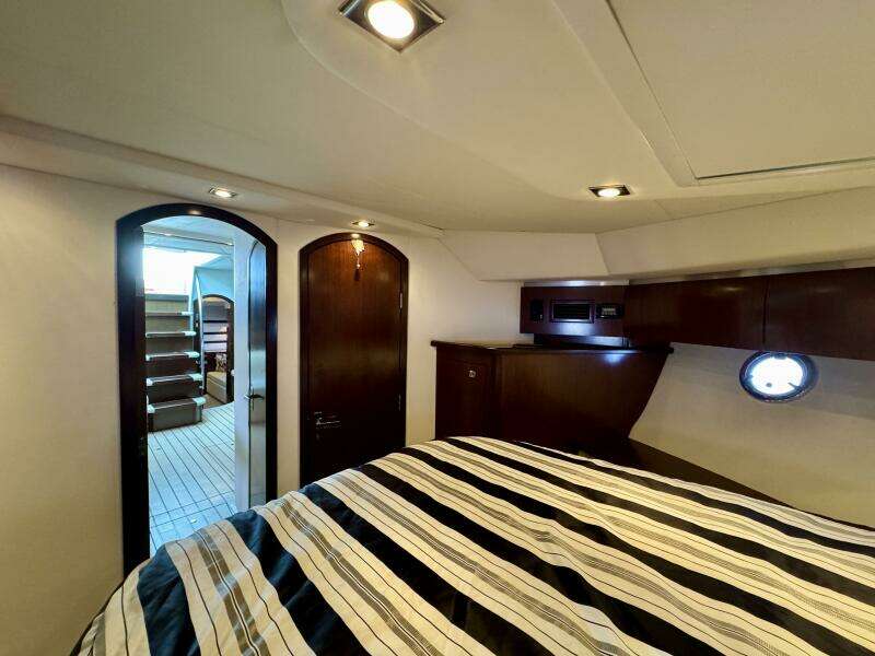 54ft Cruisers Yachts Yacht For Sale