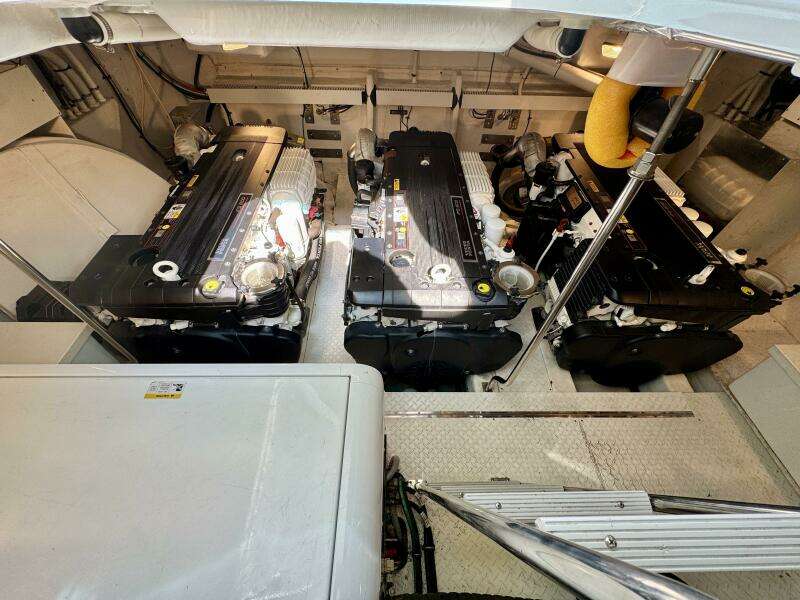 54ft Cruisers Yachts Yacht For Sale