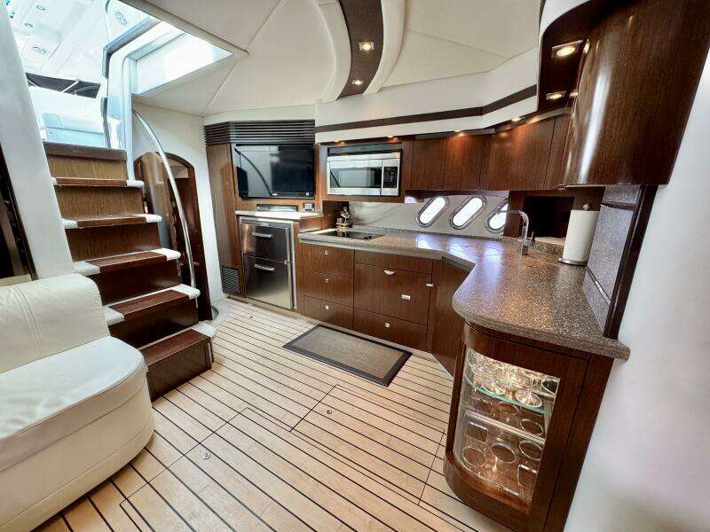 54ft Cruisers Yachts Yacht For Sale