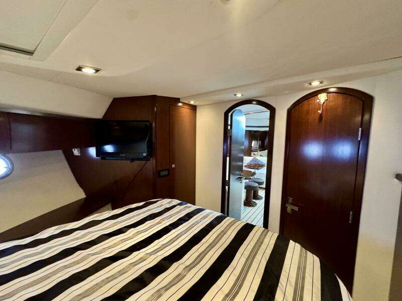 54ft Cruisers Yachts Yacht For Sale