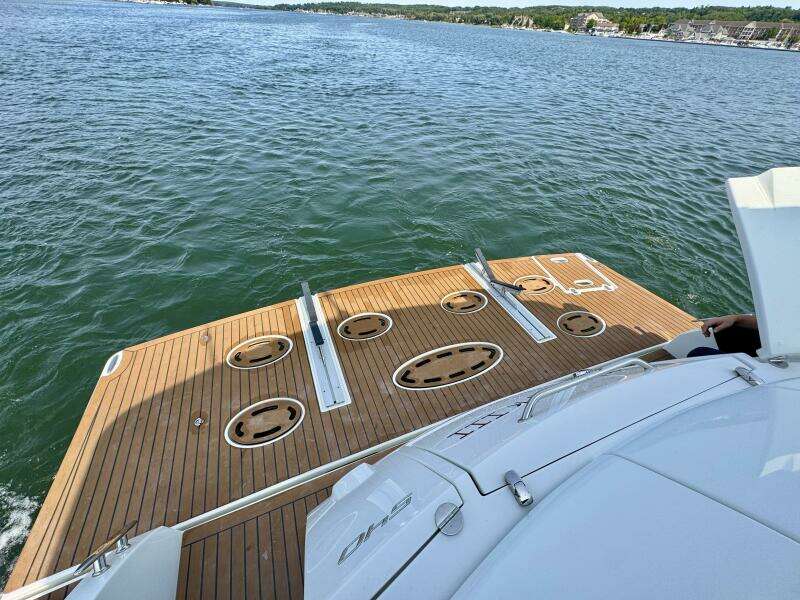 54ft Cruisers Yachts Yacht For Sale