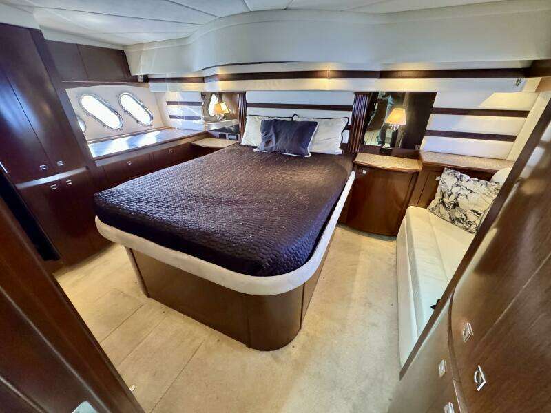 54ft Cruisers Yachts Yacht For Sale