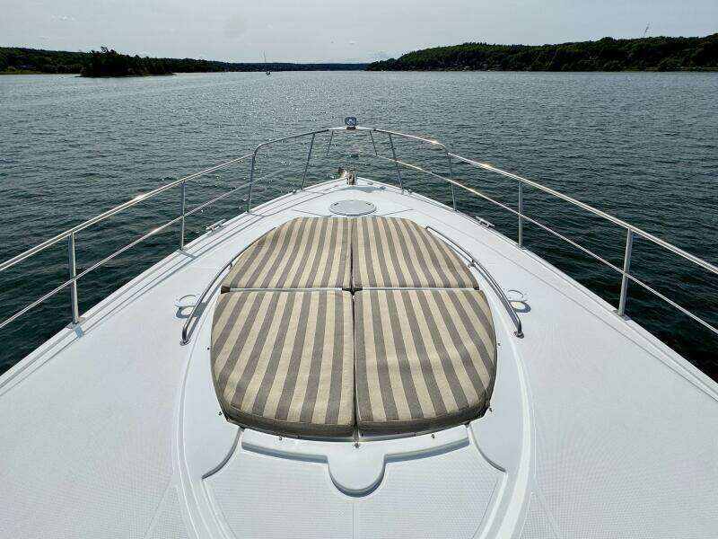 54ft Cruisers Yachts Yacht For Sale