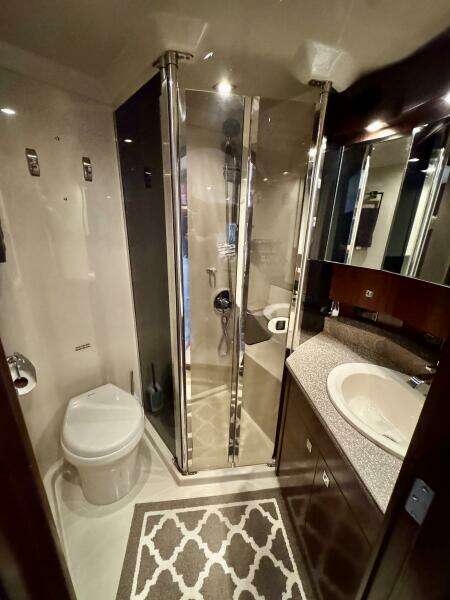 54ft Cruisers Yachts Yacht For Sale