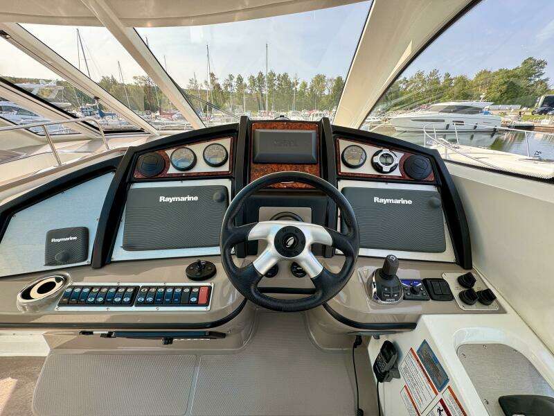 54ft Cruisers Yachts Yacht For Sale