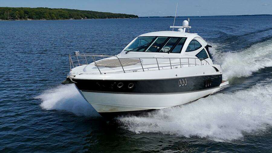 54ft Cruisers Yachts Yacht For Sale