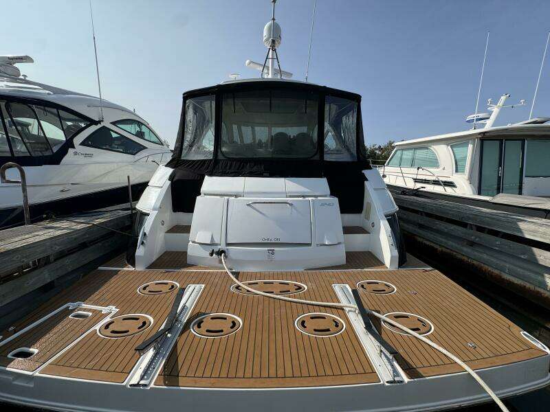 54ft Cruisers Yachts Yacht For Sale