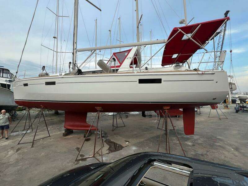 Hanuman 45ft Beneteau Yacht For Sale