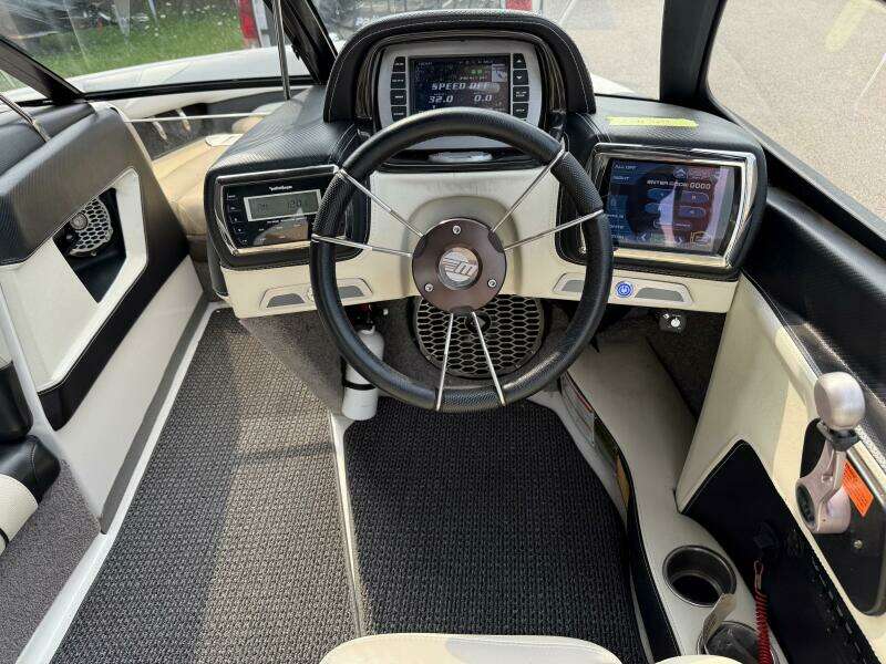20ft Malibu Yacht For Sale
