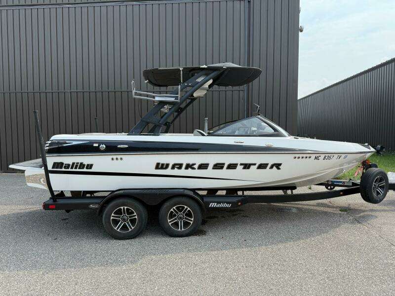20ft Malibu Yacht For Sale