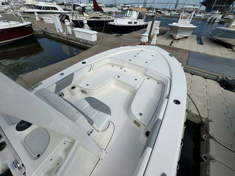 24ft Robalo Yacht For Sale