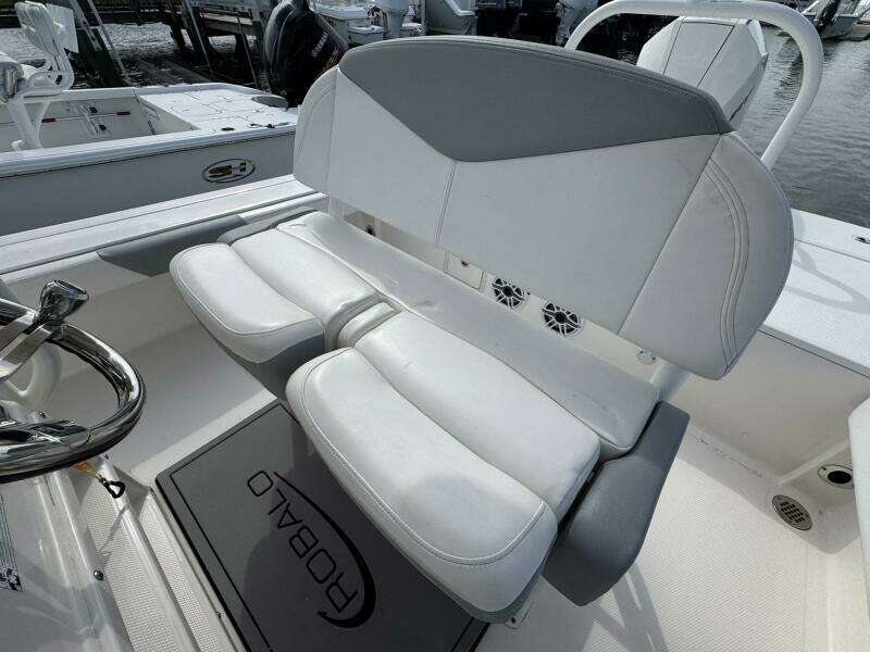 24ft Robalo Yacht For Sale