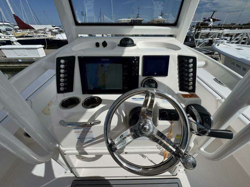 24ft Robalo Yacht For Sale